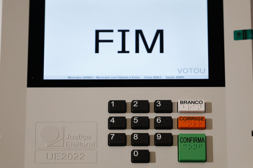 Federação PSOL-Rede formaliza aliança com Lula para a disputa presidencial
