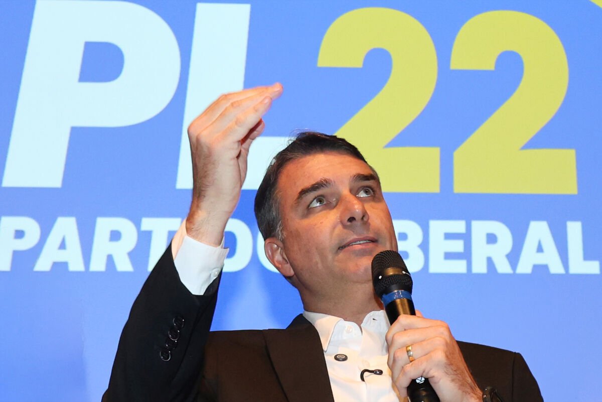 Flávio Bolsonaro lidera chapa do PL ao Planalto com Alfredo Gaspar na vice