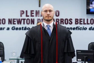Flávio Dino afasta presidente do TCE do Maranhão por 180 dias em investigação de homicídio