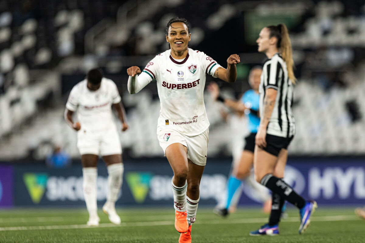 Fluminense conquista vitória no clássico contra Botafogo e ganha fôlego na Série A1