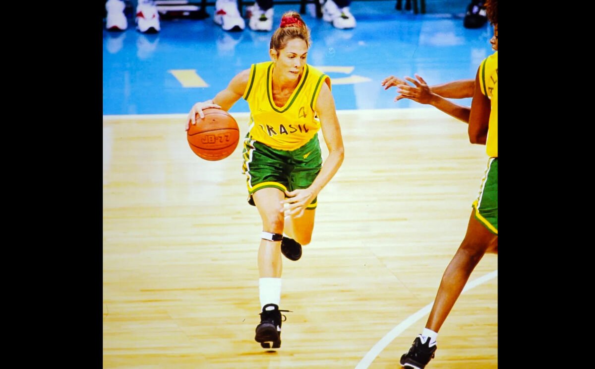 Hortência concorre ao título de maior atleta da história das Copas do Mundo de basquete