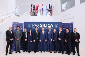 IA gera racha global com blocos rivais liderados por Estados Unidos e China