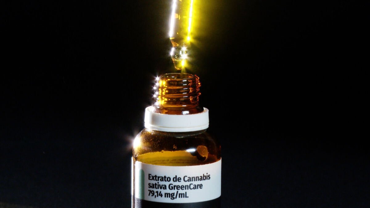 Importações de produtos à base de cannabis medicinal disparam 29% no primeiro semestre de 2026