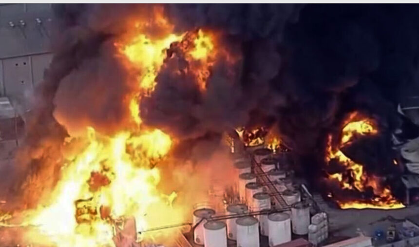 Incêndio de grandes proporções em fábrica química de Itaquaquecetuba é enfim controlado