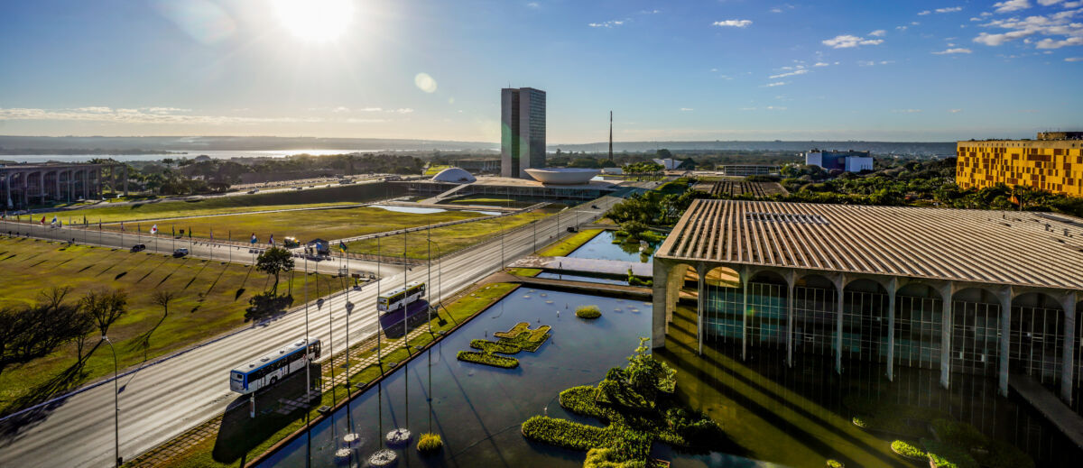 Itamaraty rebaixa status diplomático com a Argentina após ataques de Javier Milei
