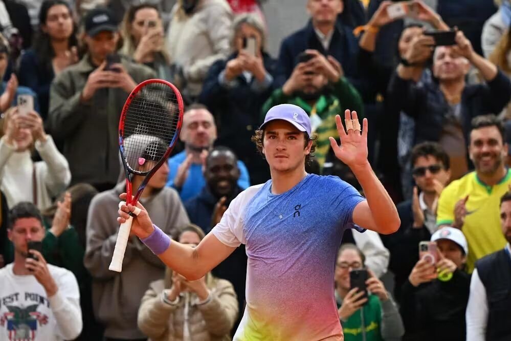 João Fonseca abandona Masters de Cincinnati após sofrer lesão abdominal durante treino