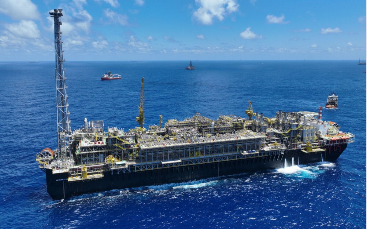 Justiça Federal trava cobrança de 12% sobre exportação de petróleo bruto