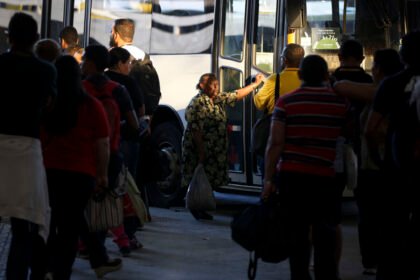 Justiça federal derruba barreiras para compra de passagens interestaduais por idosos