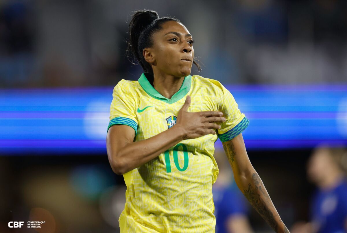 Kerolin torna-se a transferência mais cara da história do futebol feminino brasileiro