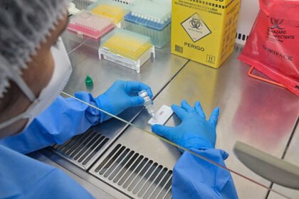 Laboratórios enfrentam regras mais rígidas e têm um ano para se adaptar a normas da Anvisa