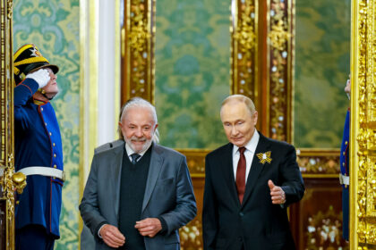 Lula e Putin discutem balança comercial e impasses geopolíticos em contato telefônico