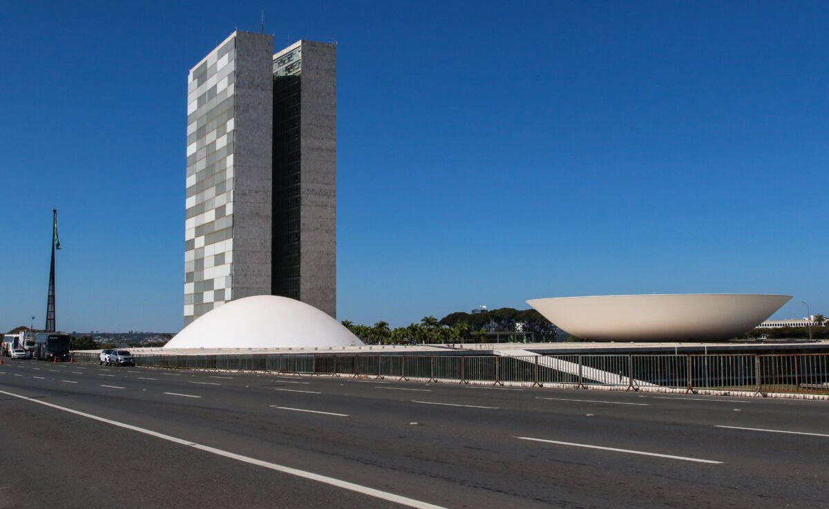 Lula e presidentes da Câmara e do Senado definem pauta de esforço concentrado para setembro