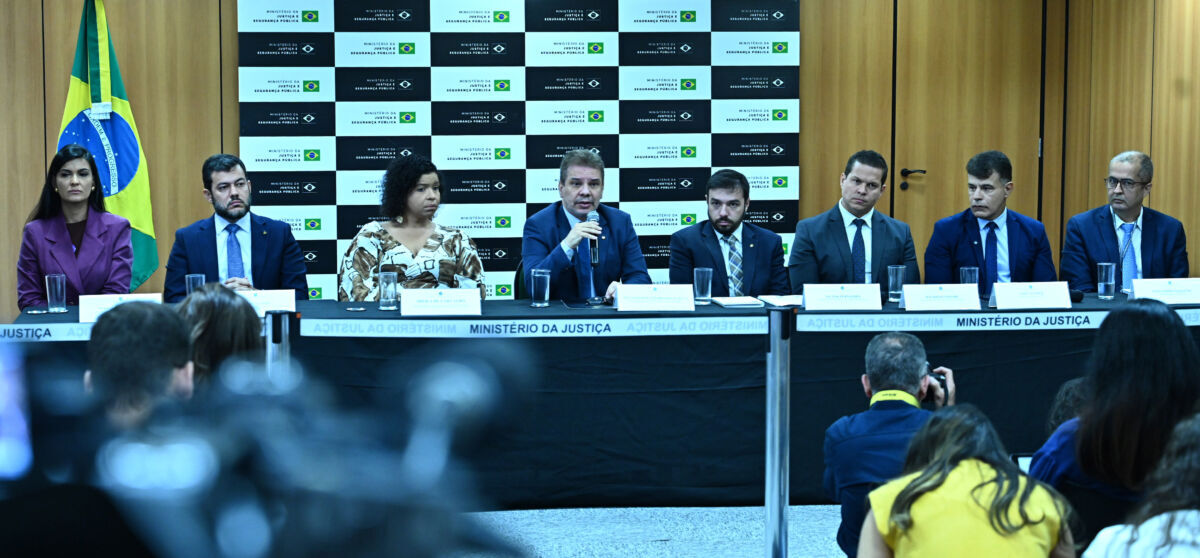 Operação Lívia desarticula organização que induzia jovens ao suicídio em redes sociais