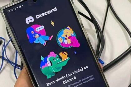 Operação Lívia detém seis suspeitos de induzir suicídio de menina transmitido pela internet