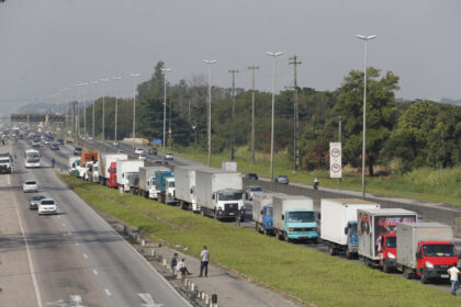 Regras para o piso mínimo do frete rodoviário de cargas são oficializadas em nova lei