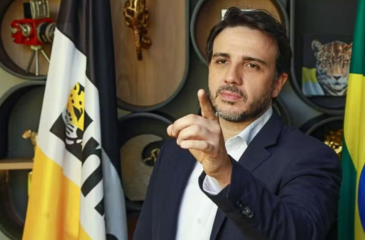 Renan Santos, ex-líder do MBL, oficializa candidatura presidencial pelo partido Missão