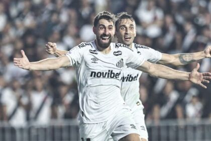 Santos domina segundo tempo em São Januário e respira fora da zona de rebaixamento