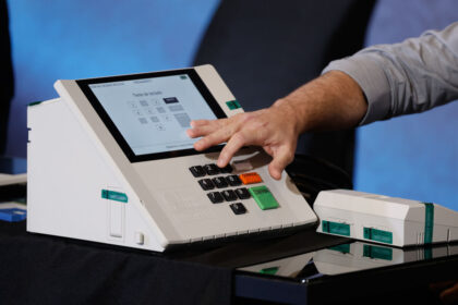 Sistema eletrônico de votação brasileiro mantém transparência e auditoria para o pleito de 2026