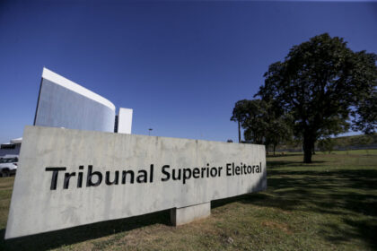 TSE institui conselho para vigiar uso de IA e propagação de notícias falsas nas eleições