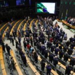 Taxa das blusinhas mobiliza Câmara em votação decisiva sob pressão do calendário