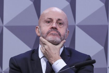 André Mendonça concede liberdade a investigado na operação Sem Desconto sobre fraudes no INSS