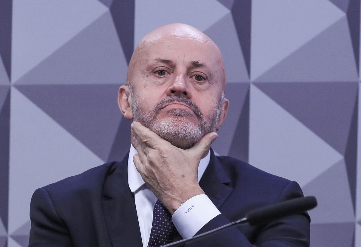 André Mendonça concede liberdade a investigado na operação Sem Desconto sobre fraudes no INSS