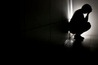 Apostas virtuais elevam risco de depressão grave e acendem alerta para o suicídio
