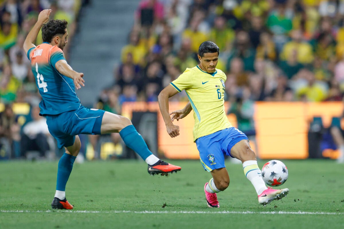 Brasil amarga empate com a Austrália após falha defensiva e atuação irregular em Townsville