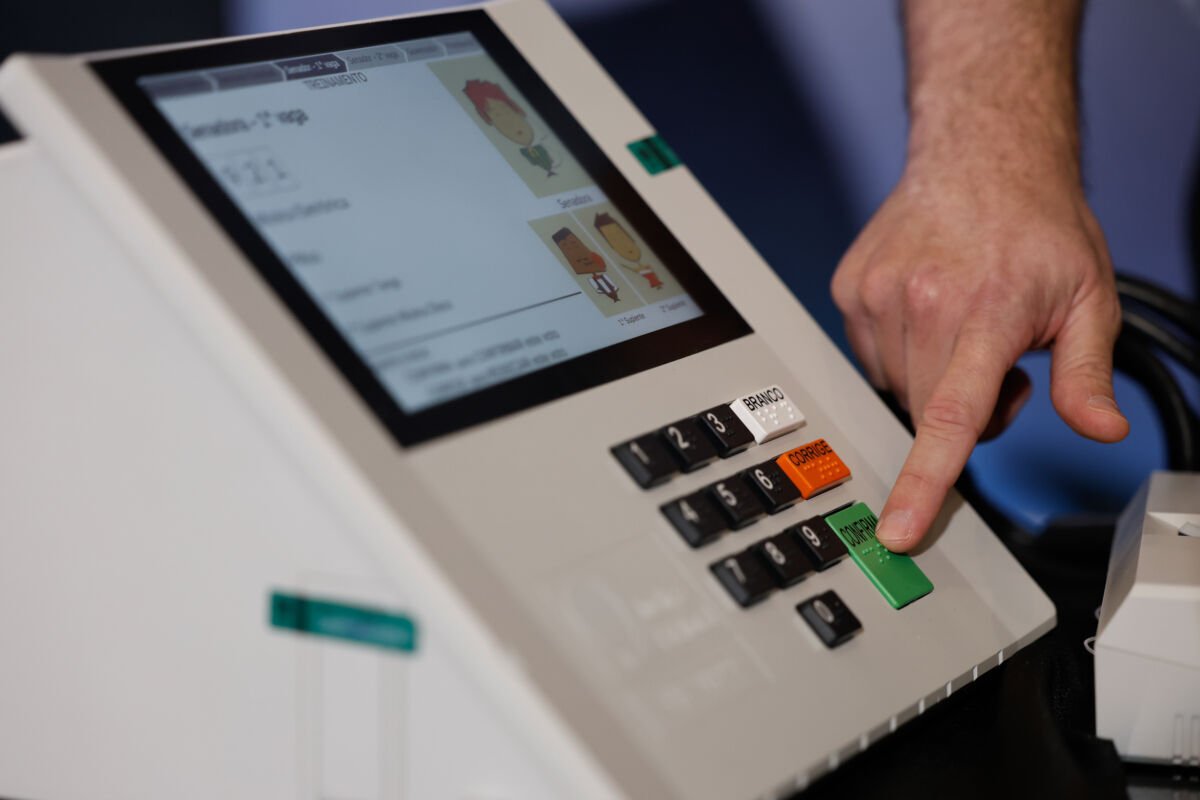 Eleições 2026 exigem atenção a seis cargos e sequência específica na urna eletrônica