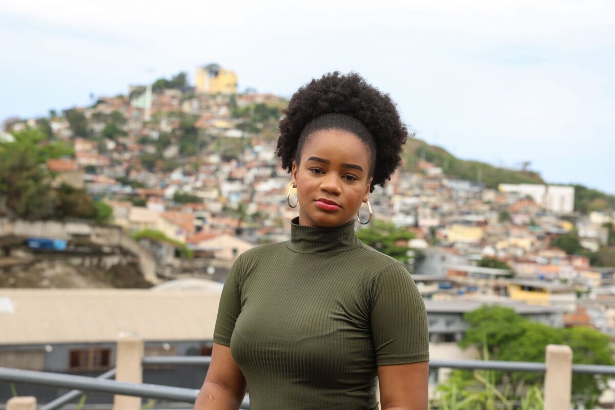 Eleitores de favelas do Rio priorizam dignidade urbana e rejeitam discurso bélico