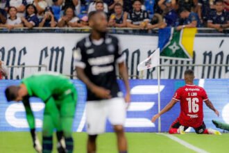 Flamengo assume liderança provisória do Brasileirão após vitória apertada contra o Remo