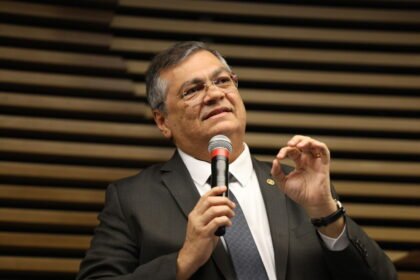 Flávio Dino ordena revisão das normas da CVM sob suspeita de fragilidade na fiscalização