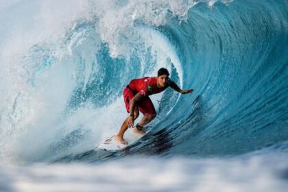 Gabriel Medina conquista nota máxima em Fiji mas encerra etapa da WSL como vice-campeão
