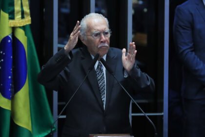José Sarney é internado com pneumonia em São Luís e segue sem previsão de alta