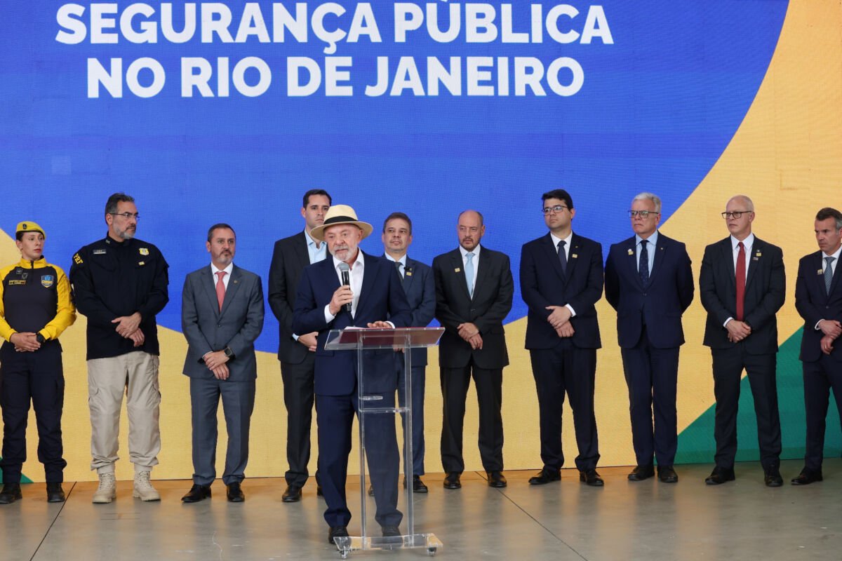 Lula contesta classificação de facções criminosas feita por Donald Trump