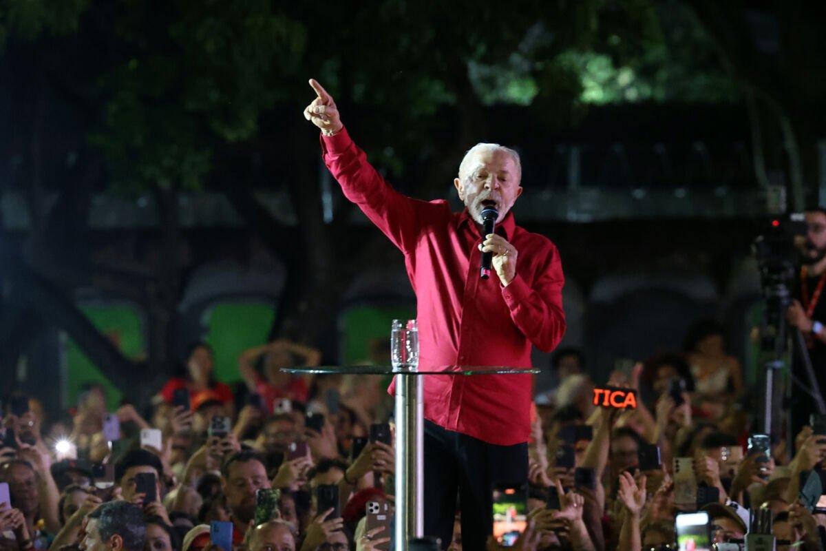 Lula projeta Ministério da Segurança e ganho real do salário mínimo em plano