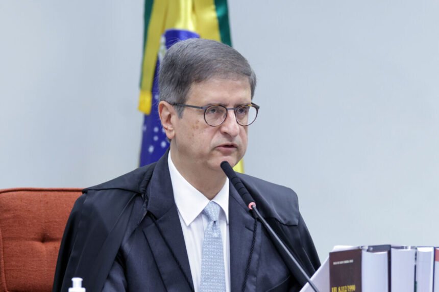 PGR questiona legalidade de apuração da PF sobre interações de Moraes e Daniel Vorcaro