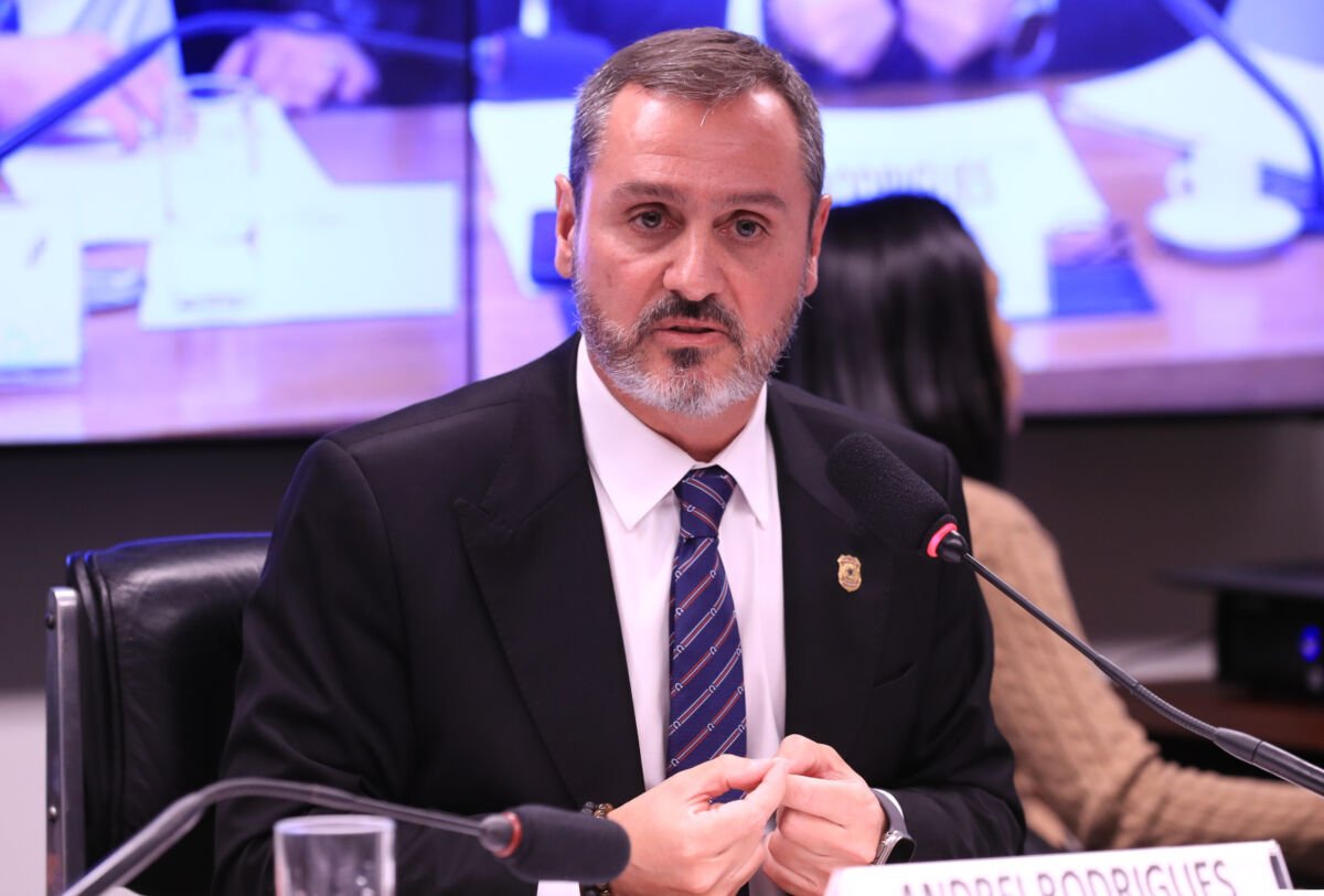 Pedido de prisão contra Andrei Rodrigues expõe bastidores de tensões no STF e na PF