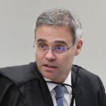 Plenário do TSE analisa manutenção de censura a postagens sobre Flávio Bolsonaro e padroeira