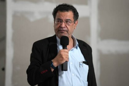 Rui Costa Pimenta propõe salário mínimo de R$ 7,5 mil e estatização do ensino privado