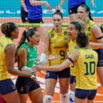 Seleção brasileira feminina de vôlei busca vaga olímpica contra Argentina no Maracanãzinho