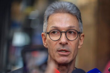 Zema propõe saída do BRICS, fim de regime único da CLT e corte de poderes do STF