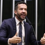 André Janones dá entrada em UTI de hospital paulistano após diagnóstico de arritmia