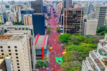 Avenida Paulista recebe manifestação de apoio à reeleição de Lula neste domingo
