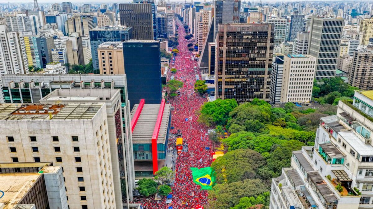 Avenida Paulista recebe manifestação de apoio à reeleição de Lula neste domingo