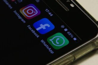 Big techs falham em conter propaganda eleitoral irregular durante o primeiro turno de 2026