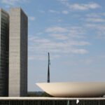 Câmara dos Deputados eleva teto de receita do MEI para R$ 140 mil até 2028