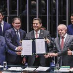 Congresso promulga Emenda Constitucional 141 que extingue escala 6x1 no Brasil