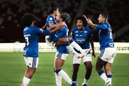 Cruzeiro supera desgaste da altitude e bate a LDU na estreia da Libertadores