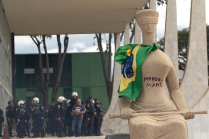 Débora Rodrigues dos Santos conquista progressão para o regime semiaberto após condenação